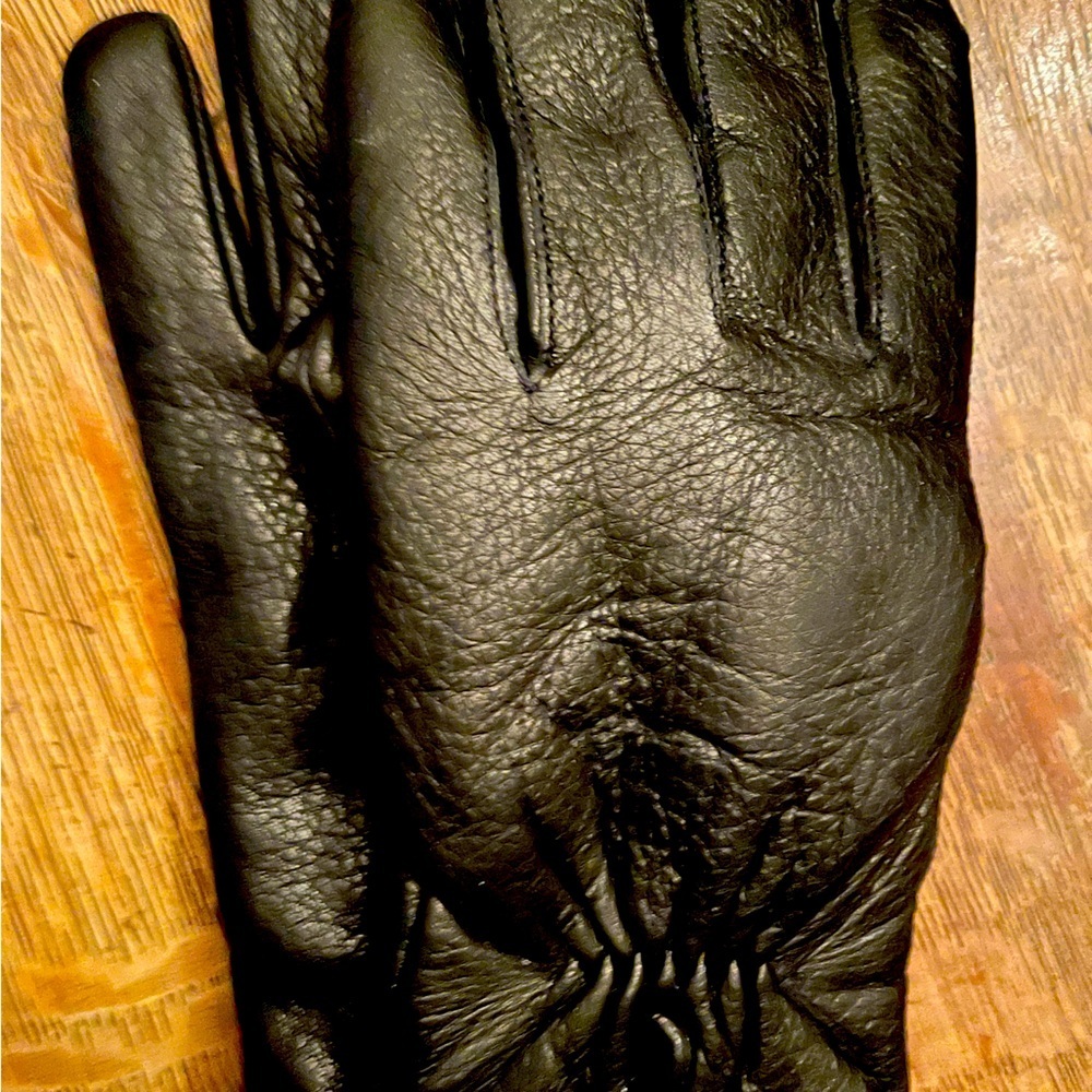 NWT leather gloves​​
